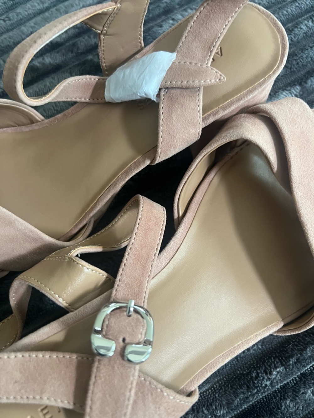 AEROSOLES Blush Suede Crisscross Slingback Sandals NWOT - Picture 4 of 5